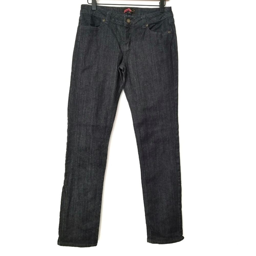 Forever 21 | Dark Wash Slim Leg Jeans